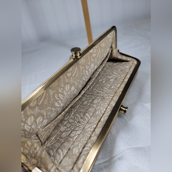 Hobo The Original Brown Leather Stitch Wallet Magnetic & Kiss Lock Closure - Picture 6 of 8